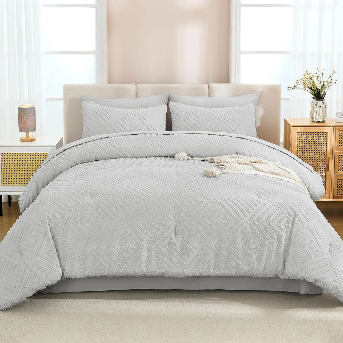 Queen Comforter Set 7 Piece Dark Emerald Green - Bed in a Bag Queen Boho Lightweight Fluffy Tufted Bedding Sets with Comforter, Sheets, Pillowcases & Shams