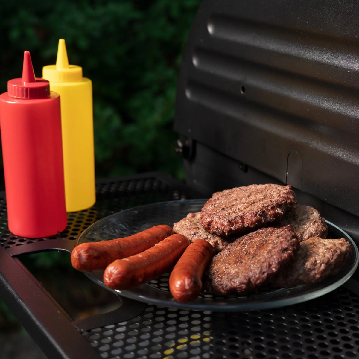 Char-Griller Smokin�?Outlaw Charcoal Grill and Offset Smoker