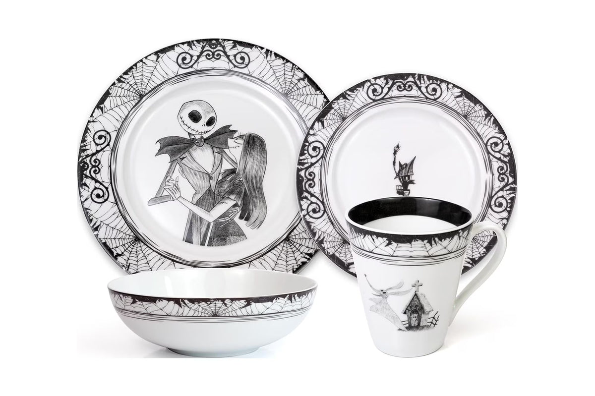 The Nightmare Before Christmas 16-Piece Ceramic Dinnerware Set